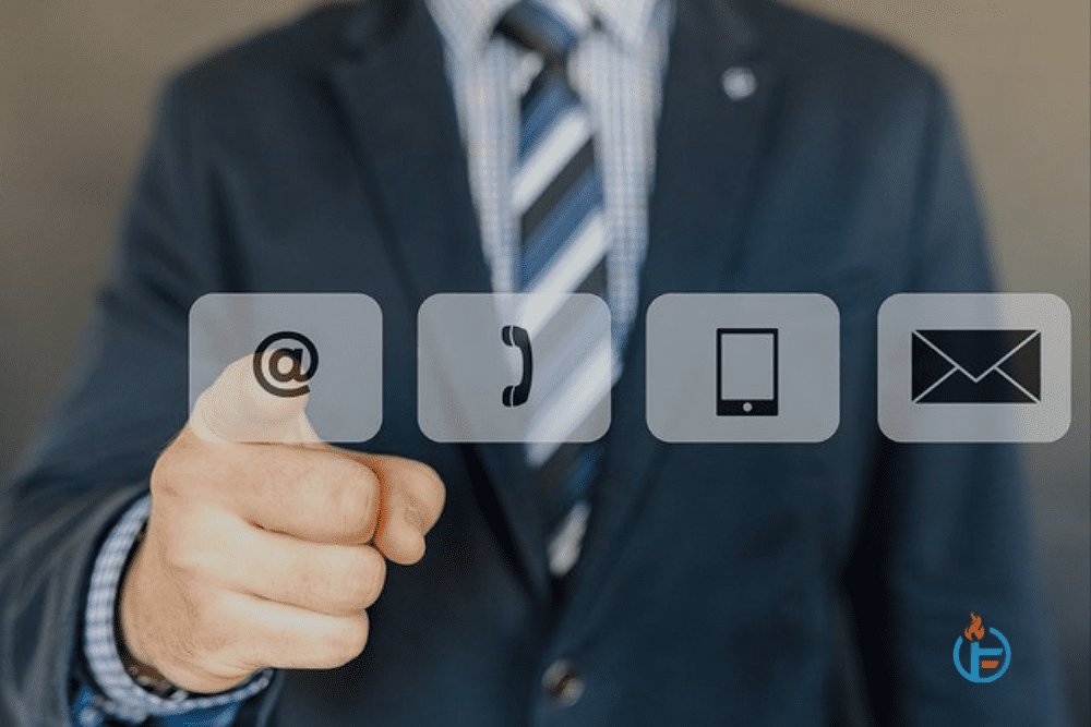 A person clicking on an email thumbnail, symbolizing ways to improve your email open rate in 2022.